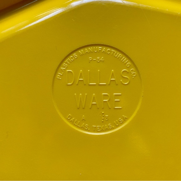 Vintage Melmac Plates DALLAS WARE Divided 3-Section 11” Bright Yellow - Picture 4 of 4